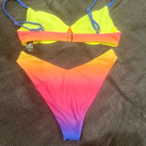 Beach Riot - bikini set Small - Picture 2 of 4